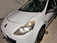 Usata Renault Clio II 100 CV (73 kW) 2010 Bianco Berlina