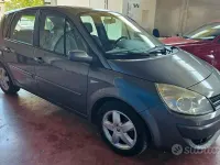 Usata Renault Scenic E-Tech 102 CV (75 kW) 2008 Blu Monovolume