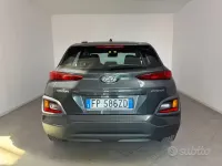 Usata Hyundai Kona Style 120 CV (88 kW) 2018 Grigio SUV