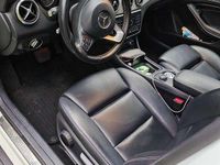 Usata Mercedes GLA180 Business 109 CV (80 kW) 2016 Bianco SUV