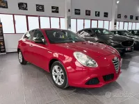 Usata Alfa Romeo Giulietta Distinctive 105 CV (77 kW) 2011 Rosso Utilitaria