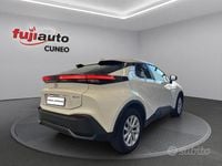 Usata Toyota C-HR Active 140 CV (102 kW) 2024 Super white SUV