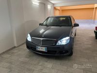 Usata Mercedes C220 170 CV (125 kW) 2009 Grigio Berlina