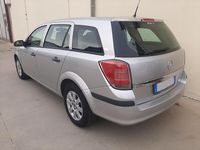 Usata Opel Astra Enjoy 101 CV (74 kW) 2006 Argento Station wagon