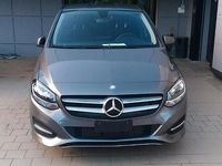 Usata Mercedes B180 Business 109 CV (80 kW) 2017 Grigio Utilitaria