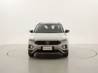 Usata VW T-Roc Life 110 CV (80 kW) 2022 Grigio SUV