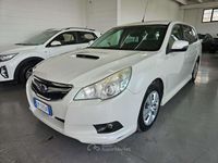 Usata Subaru Legacy 150 CV (110 kW) 2012 Bianco Station wagon