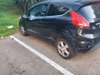 Usado Ford Fiesta 80 HP (58 kW) 2010 Preto Sedan