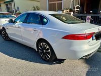 Usata Jaguar XF 180 CV (132 kW) 2016 Bianco Berlina