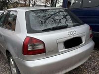 Usata Audi A3 Ambiente 131 CV (96 kW) 2002 Argento Berlina