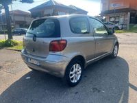 Usata Toyota Yaris Sol 87 CV (63 kW) 2004 Bronzo metallizzato Utilitaria