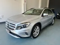 Usata Mercedes GLA200 135 CV (99 kW) 2016 Grigio SUV