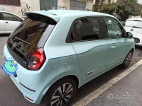 Usata Renault Twingo Intens 30 kW (42 CV) 2021 Bluazzurro Utilitaria