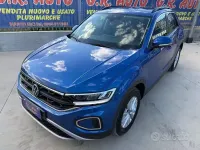 Usata VW T-Roc 150 CV (110 kW) 2023 Blu SUV