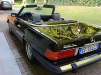 Usata Mercedes SL380 218 CV (160 kW) 1981 Nero Cabrio