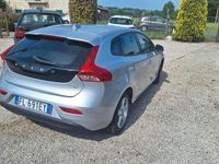 Usata Volvo V40 R-Design 120 CV (88 kW) 2017 Grigio Station wagon