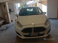 Usata Ford Fiesta 75 CV (55 kW) 2016 Bianco Utilitaria