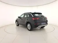 Usata VW T-Roc Life 116 CV (85 kW) 2025 Deep black perlato SUV