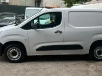Usata Fiat Doblò 102 CV (75 kW) 2023 Bianco Monovolume