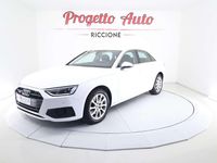 Begagnad Audi A4 Ambiente 190 HK (139 kW) 2019 Vit Sedan