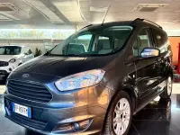 Usata Ford Tourneo Courier Titanium 75 CV (55 kW) 2018 Grigio Monovolume