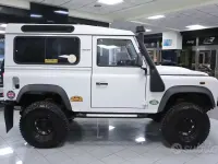 Usata Land Rover Defender 122 CV (89 kW) 2006 Bianco SUV