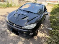 Usata Peugeot 206 CC 109 CV (80 kW) 2003 Nero Cabrio