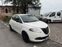 Usata Lancia Ypsilon Gold 69 CV (50 kW) 2014 Bianco Utilitaria