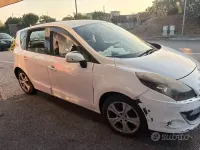 Usata Renault Scénic III 130 CV (95 kW) 2009 Bianco Monovolume
