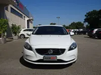 Usata Volvo V40 Kinetic 114 CV (83 kW) 2014 Bianco Berlina