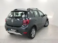 Gebraucht Dacia Sandero Stepway 101 PS (74 kW) 2020 Grau Limousine