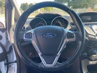 Usata Ford Fiesta ST-Line 75 CV (55 kW) 2016 Bianco Utilitaria
