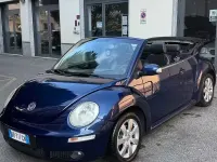 Usata VW New Beetle 105 CV (77 kW) 2007 Bluazzurro Utilitaria