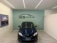 Usata Lancia Ypsilon Platinum 69 CV (50 kW) 2016 Viola Utilitaria