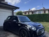 Usata Mini Cooper SE 75 kW (102 CV) 2020 Nero Utilitaria