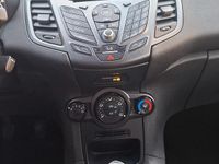 Usata Ford Fiesta Titanium 95 CV (69 kW) 2016 Grigio Berlina