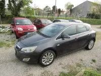 Usata Opel Astra 110 CV (80 kW) 2011 Grigio Berlina