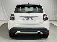 Nuova Fiat 600 Icon 101 CV (74 kW) 2025