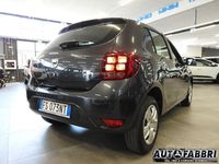 Usata Dacia Sandero Lauréate 75 CV (55 kW) 2019 Grigio Berlina