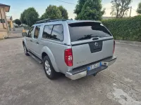 Usata Nissan Navara 190 CV (139 kW) 2010 Grigio Pick-up