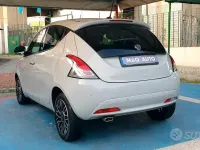 Usata Lancia Ypsilon 69 CV (50 kW) 2017 Grigio Utilitaria