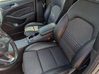 Usata Mercedes B200 Premium 136 CV (100 kW) 2017 Nero Utilitaria