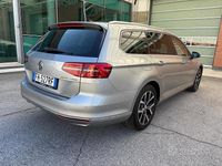 Usata VW Passat Highline 150 CV (110 kW) 2017 Grigio Station wagon