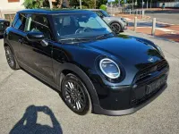 Usata Mini Cooper 156 CV (114 kW) 2024 Midnight black Utilitaria