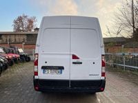 Begagnad Renault Master 110 HK (80 kW) 2018 Vit Sedan