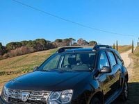 Usata Dacia Duster Lauréate 110 CV (80 kW) 2016 Nero SUV