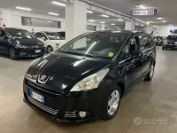 Usata Peugeot 5008 109 CV (80 kW) 2010 Nero Monovolume