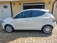 Usata Lancia Ypsilon Gold 69 CV (50 kW) 2017 Utilitaria