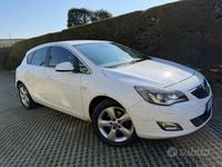 Usata Opel Astra Cosmo 160 CV (117 kW) 2010 Bianco Berlina