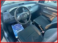 Usata Suzuki Swift GL 92 CV (67 kW) 2006 Grigio Utilitaria